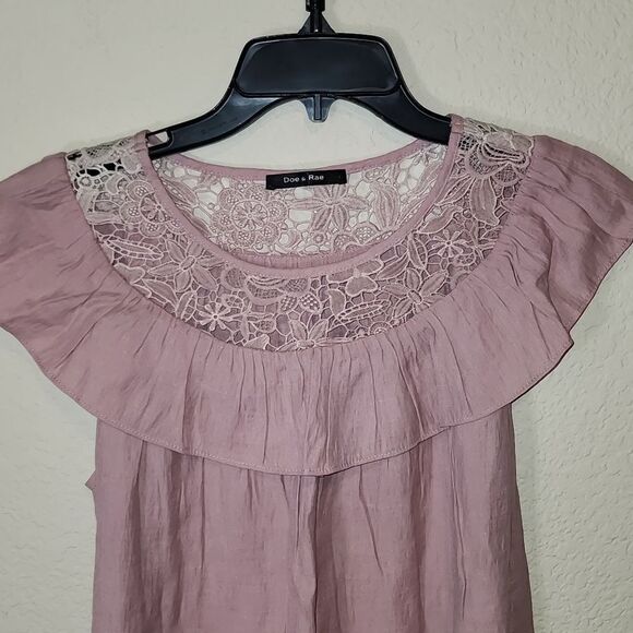 Doe & Rae NWOT, Size Med, Ruffled sleeves, embroidery ambre, dusty pink color. - Picture 2 of 3